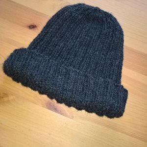 Ribbed Hat in Plymouth Encore Worsted - F303 | Knitting Patterns ...